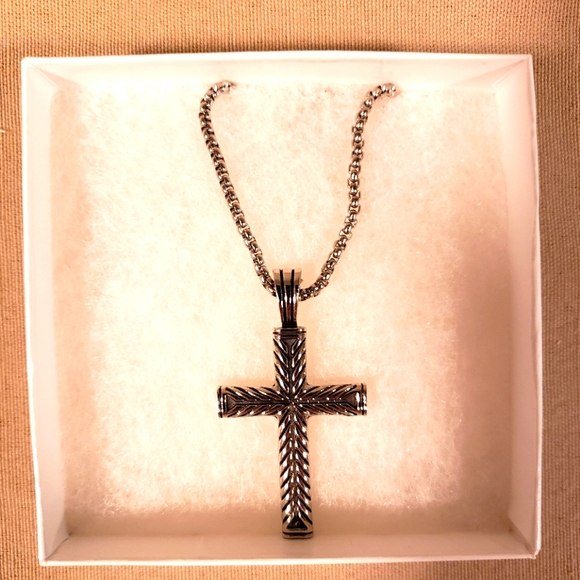 CROSS NECKLACE - Picture 6 of 6